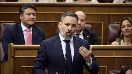 Abascal pide a los magistrados “decentes” del TC bloquear con su ausencia el pleno de la amnistía