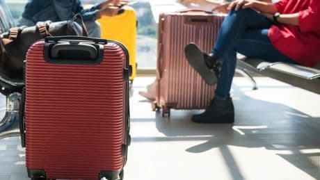 El Supremo obliga a Iberia a pesar el equipaje de cabina: no podrá superar este peso en clase turista