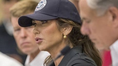 'Keep your shoes on': U.S. airport security ends unpopular security measure