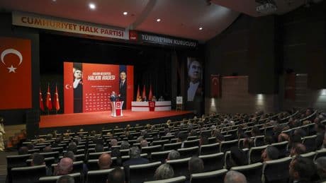 CHP'li belediye başkanları parti genel merkezinde bir araya geldi