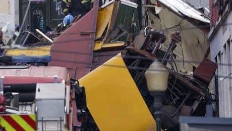 Son dakika haberler! Portekiz’de korkunç kaza: Turistik tramvay raydan çıktı, 15 kişi hayatını kaybetti