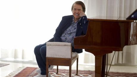 Raphael, sobre su linfoma:  "No pienso en la muerte, pero el día que llegue, tampoco le voy a dar la bienvenida"