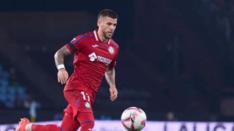 Fußball: Spanischer Profi Carles Pérez wegen Hundebiss im Krankenhaus