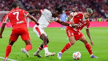 Auftaktspieltag der Bundesliga: Glückwunsch zum Titel, FC Bayern!