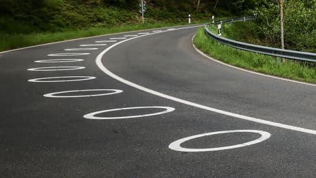 Motorrad-Unfälle drastisch gesenkt: Diese Idee aus Österreich kostet fast nichts
