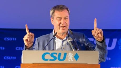 Autoindustrie in der Krise: "Verbrenner hat Zukunft": Söder will EU-Verbrennerverbot kippen
