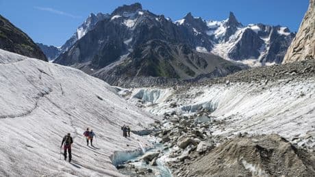 Sport : revoir l’imaginaire de l’alpinisme à l’heure du réchauffement climatique
