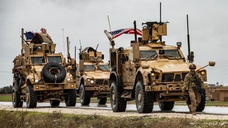 Syrie: les États-Unis annoncent réduire de moitié leurs effectifs militaires et saluent des "pas importants" contre Daesh