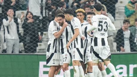 CANLI: Beşiktaş, Adana Demirspor'u ağırlıyor
