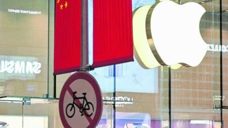 Il conflitto commerciale tra Cina e Stati Uniti ruota intorno a una mela