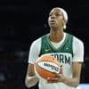 "Elle grandit sous nos yeux" : la prodige française Dominique Malonga, 19 ans, commence à se faire une place en WNBA