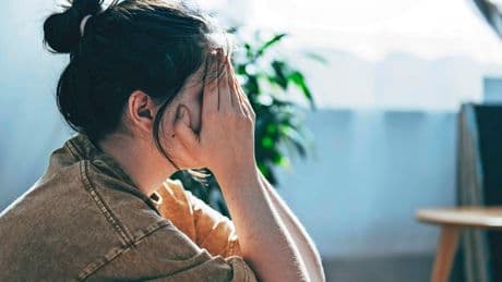 Eindeloze wachtlijsten, toch moet psychiater Simona twee ton terugbetalen wegens te veel behandelingen: 'Omzetplafonds schaden patiënten'