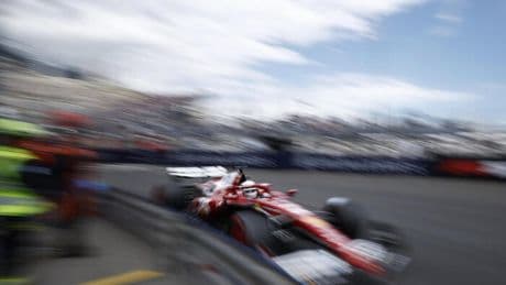 F1, Leclerc si arrende solo a Norris. Finalmente Ferrari sul podio