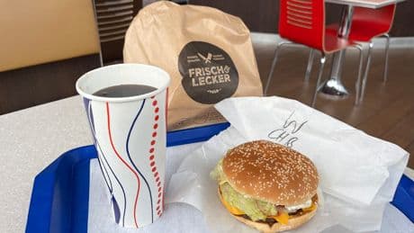 Burger King kündigt Betreiber - Fast-Food-Lokal verkauft Whopper ohne Lizenz