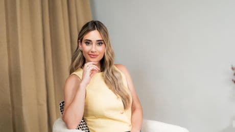 Anna Fuster, experta en cuidado facial: “Con la radiación 1 y 2 puedes estar sin protección solar sin mucho riesgo, pero a partir del 3 en adelante, va a ser estrictamente necesario proteger tu piel”