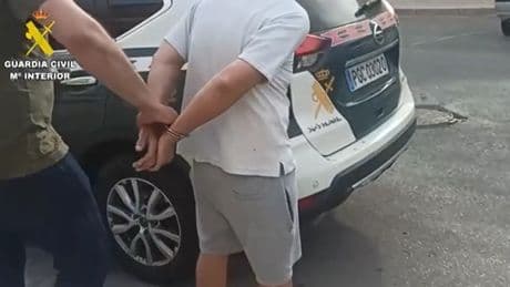 Detenidos dos hombres por disparar en la cabeza a un joven en Orihuela