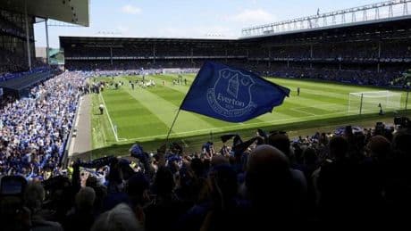 Ndiaye honra a Goodison Park