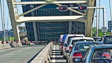Chaos rond Drechtsteden verwacht door lange sluiting Papendrechtsebrug: ’Korting in het openbaar vervoer’