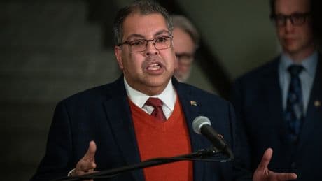 Opposition NDP leader Naheed Nenshi sworn in as member of Alberta legislature