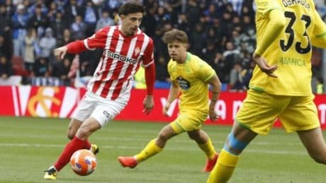 El Sporting sella la permanencia de una temporada decepcionante