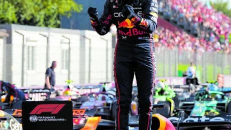 Leclerc lasciato senza scia tra autogol e fairplay