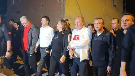 CHP Genel Başkanı Özgür Özel, Şuhut’tan Kocatepe Atatürk Anıtı’na yürüdü