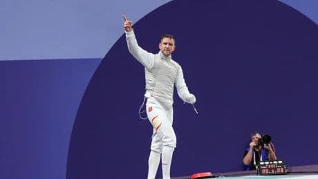 Carlos Llavador logra un histórico bronce en florete masculino en los Europeos de Génova