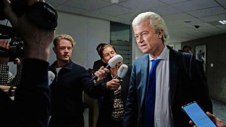 Spanning stijgt voor coalitieoverleg over asielplannen Wilders