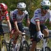 Wind zorgt voor hectiek in peloton, Jonas Vingegaard pakt bonificatieseconden bij tussensprint