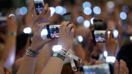 »KissCam«-Video bei Coldplay-Konzert: Tektonische Verschiebung ins Hämische