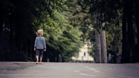 Dramatische Zahlen - Woran merke ich, ob mein Kind einsam ist?