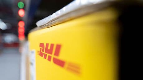 Aufforderung unbedingt ignorieren: Betrüger wollen die Konten von DHL-Kunden leeren