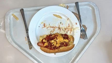 So isst Politik: Hotdog statt Pool