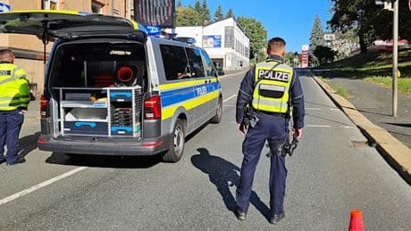 Großeinsatz und Straßensperren – Teenager soll Anschlag auf TikTok angekündigt haben