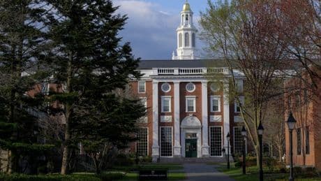 Liveblog USA unter Trump: Trump-Regierung will Harvard neue Fördermittel verwehren