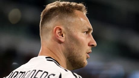 <p>Koopmeiners sparito, sollievo McKennie: Venezia-Juve, la probabile formazione</p>