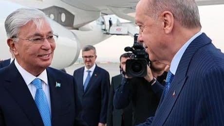 Kazakistan Cumhurbaşkanı Tokayev Ankara'da! Cumhurbaşkanı Erdoğan karşıladı