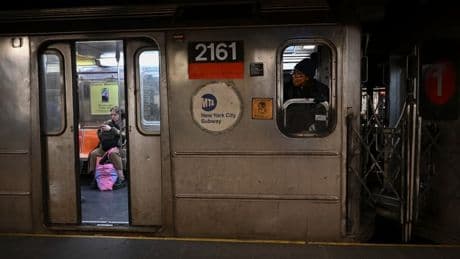 New York: soupçonné d'avoir abusé sexuellement d'un cadavre dans le métro, un homme recherché par la police