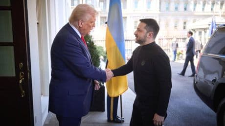 Krieg in der Ukraine: Selenskyj und Trump besprechen mögliche Waffenruhe