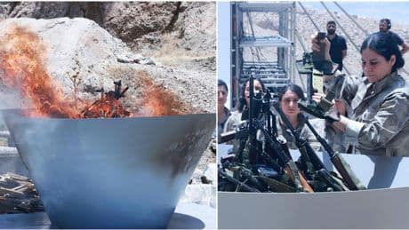 Il Pkk depone le armi, la cerimonia nelle montagne del Kurdistan: «Siamo qui per dimostrare di volere la pace»
