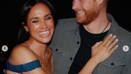 Baci, abbracci e look country: Harry e Meghan si scatenano al concerto di Beyoncé