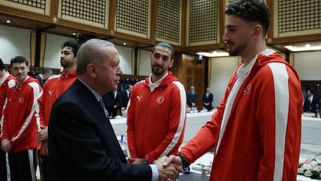 Cumhurbaşkanı Erdoğan, A Milli Basketbol Takımı'nı kabul etti