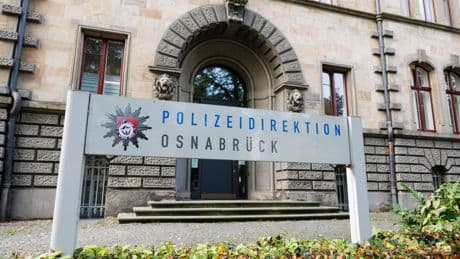 Rassistische Chats | Osnabrücker Polizisten werden nicht entlassen