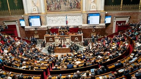 Timing serré, loi spéciale… La chute de Bayrou relance la course contre la montre du budget