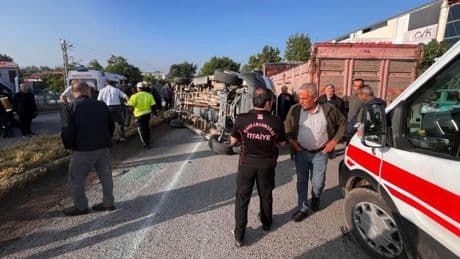 Kahramanmaraş'ta işçi servisi ile otomobil çarpıştı: Çok sayıda yaralı var