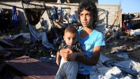 Gaza : l’armée israélienne a bombardé le sud de l’enclave, au moins 20 personnes tuées, dont des enfants, selon défense civile