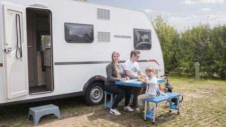 Antes de comprarte una caravana eléctrica, asegúrate de bien de que conoces todos sus pros y contras para no arrepentirte de tu decisión