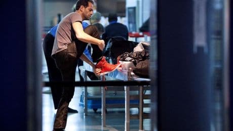 EE UU levanta la obligación de quitarse los zapatos en los aeropuertos