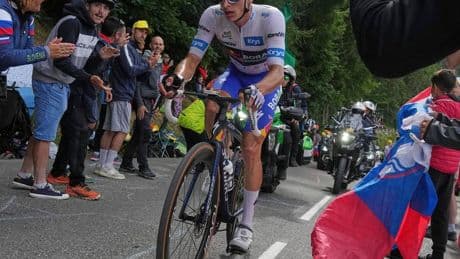 Viel Vorsprung eingebüßt: Jan Ullrich hadert mit Renn-Taktik bei Lipowitz-Team