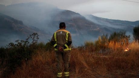La UGT llevará a la Inspección de Trabajo la precariedad de los trabajadores de extinción de incendios